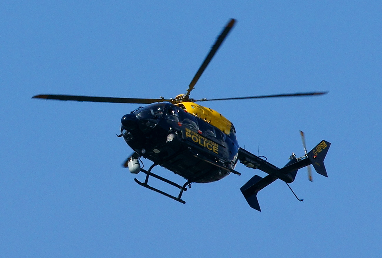 Featured image of post Black And Yellow Helicopter London